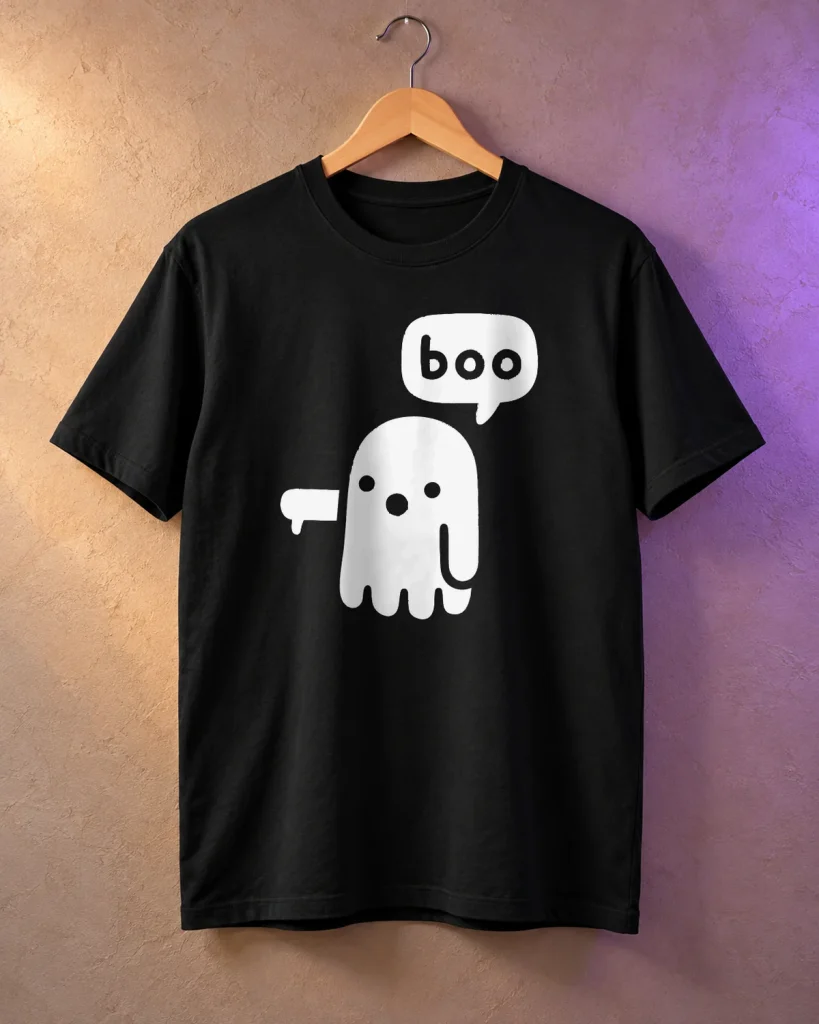 Fantasma tímido – camiseta en percha